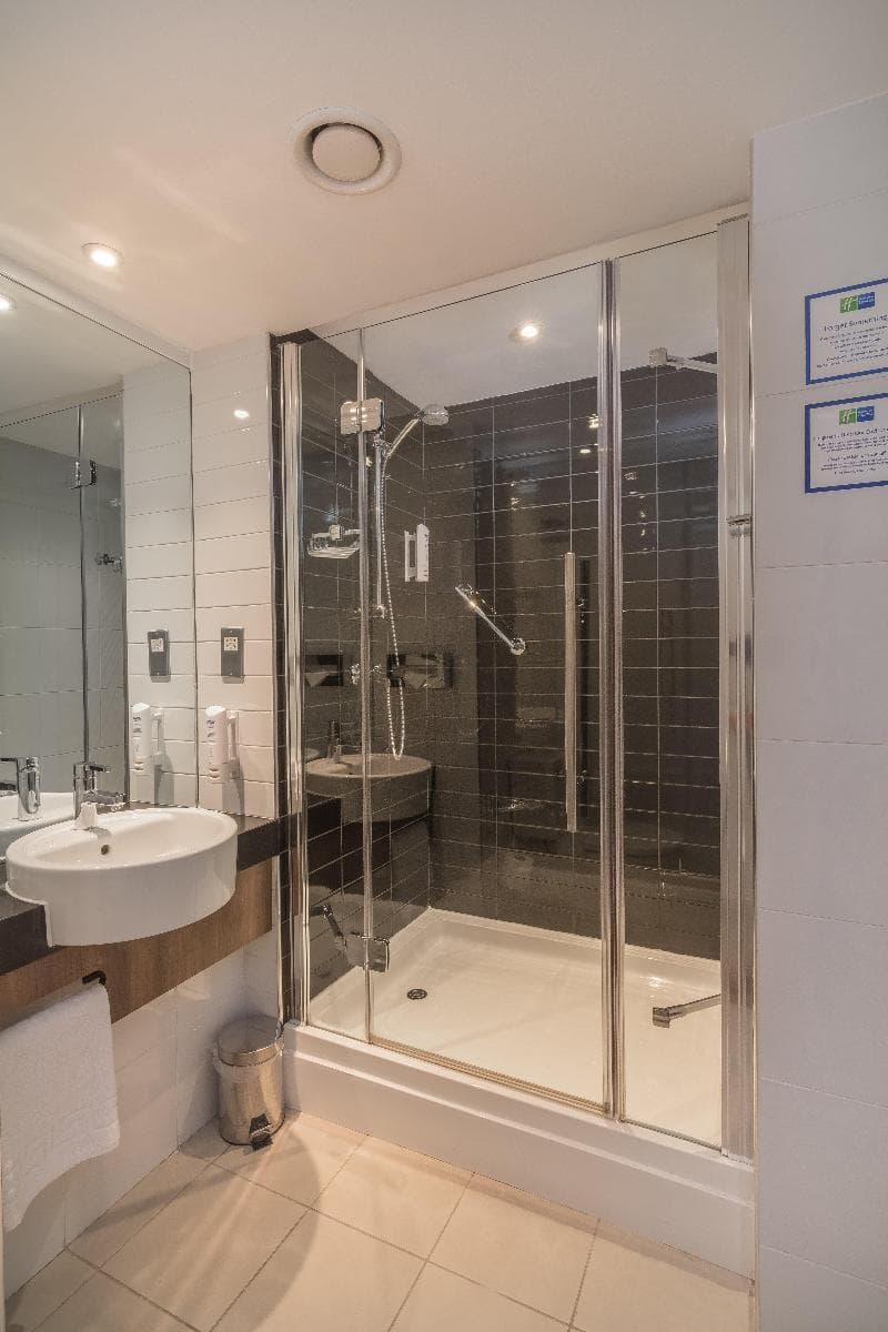 Holiday Inn Express Preston - South 3
