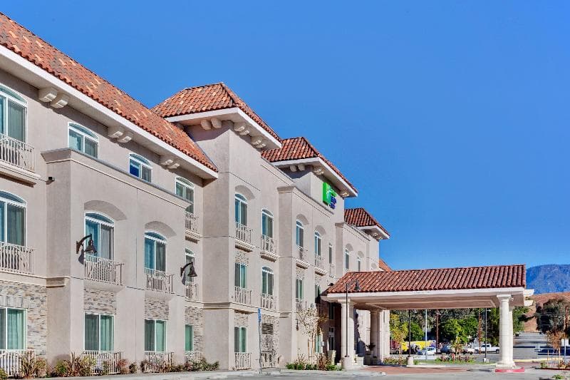 Holiday Inn Express & Suites Banning 4