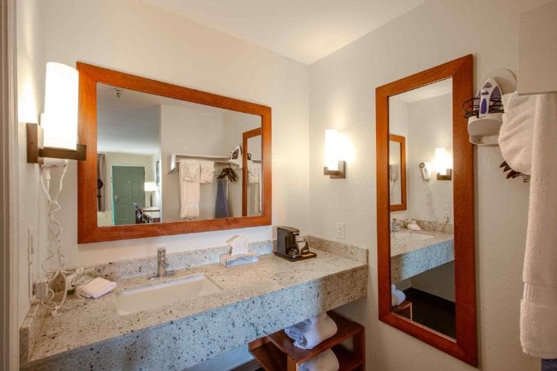 The Hotel Serene Glendale Peoria, Surestay Collection By Bw 3