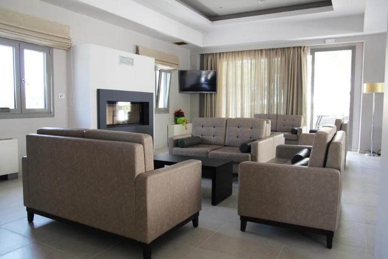 Achilles Hotel 5
