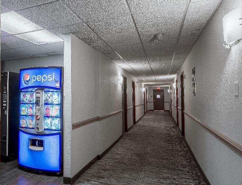 Red Roof Inn & Suites Hermitage 4