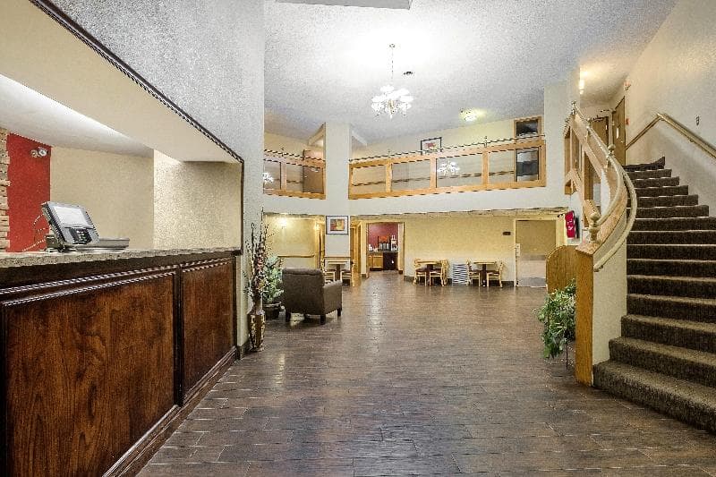 Red Roof Inn & Suites Hermitage 2