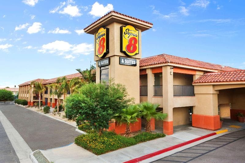Super 8 By Wyndham Indio photo 1