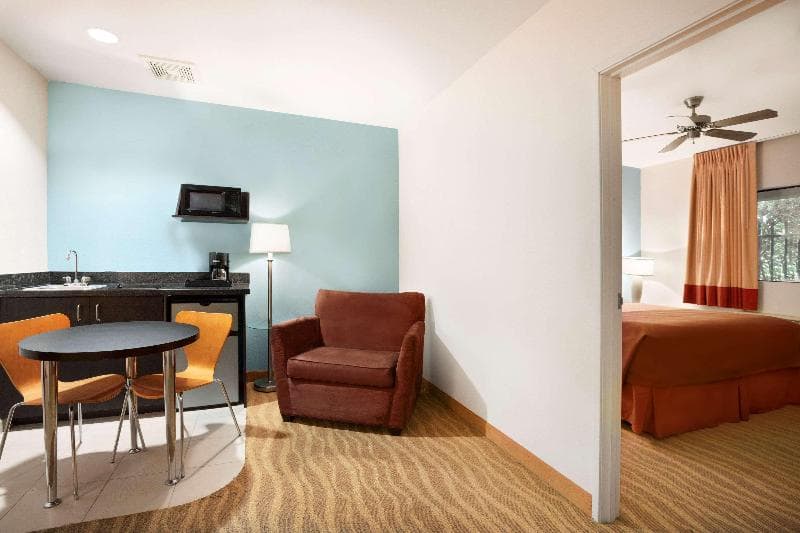 Super 8 By Wyndham Indio 3