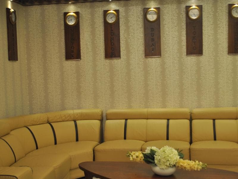 Hotel Holiday Resort main
