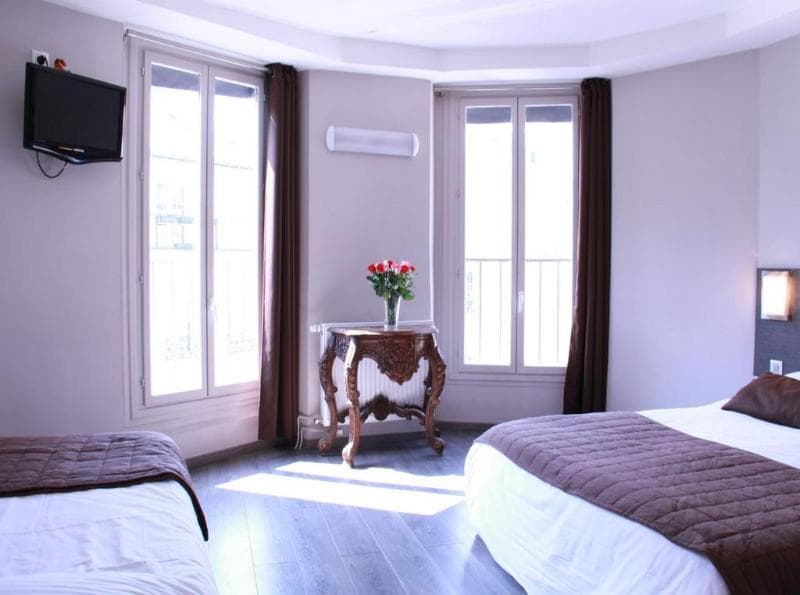 Jeff Hotel 5