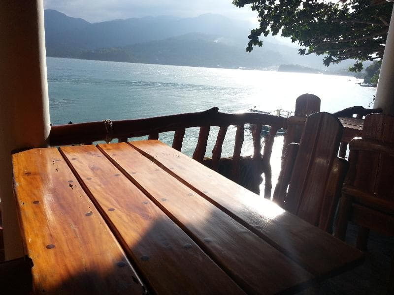 Dolphinbay Beachfront & Dive Resort (Adults Only) 3