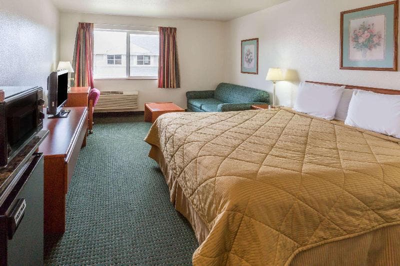 Travelodge Suites by Wyndham Newberg 5