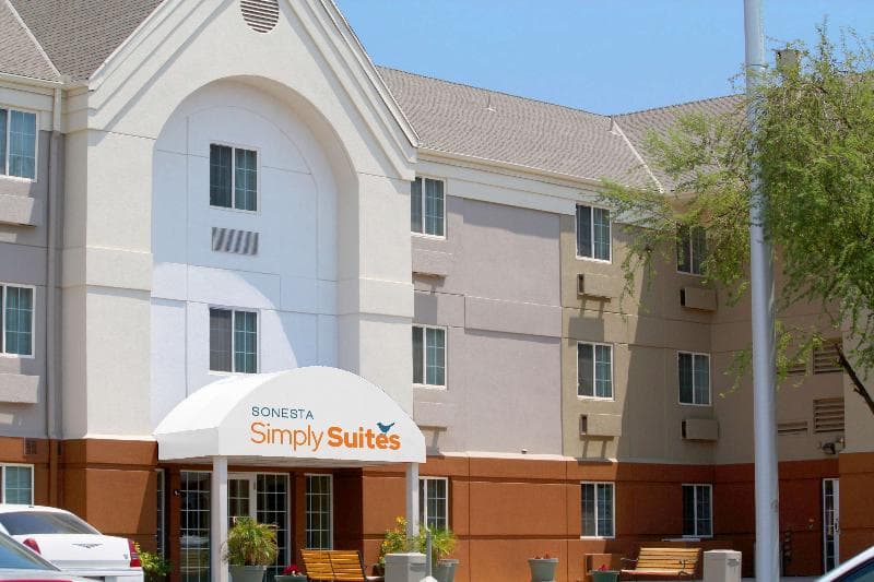 Sonesta Simply Suites Phoenix Glendale photo 1