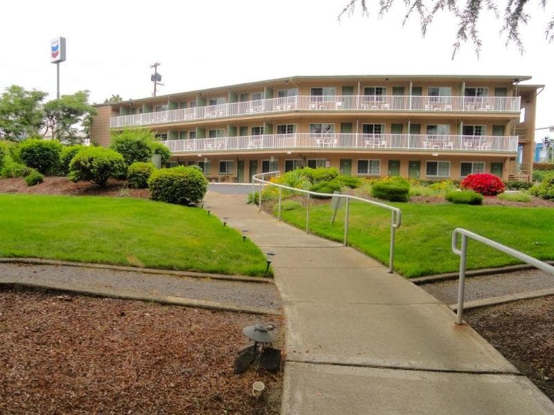 Riverfront Inn - Roseburg 3