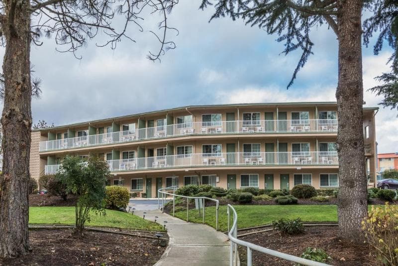 Riverfront Inn - Roseburg 5