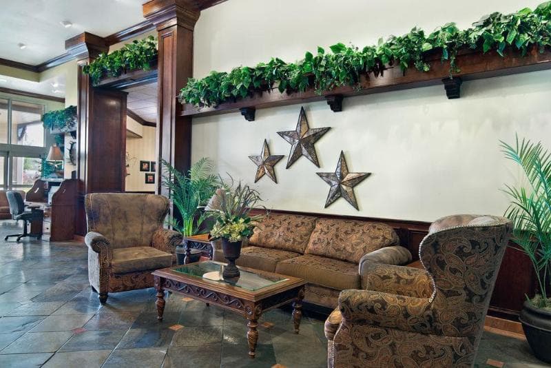 Oxford Suites Pendleton photo 1