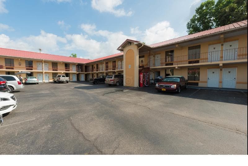 River Place Inn & Cabins 2