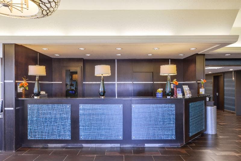 Best Western Plus Midwest Inn 5