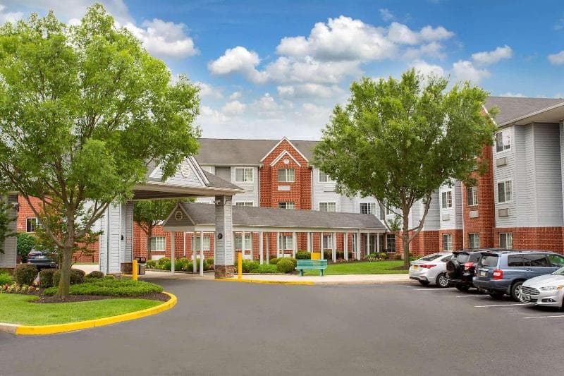 Microtel Inn & Suites By Wyndham Philadelphia Airport 5