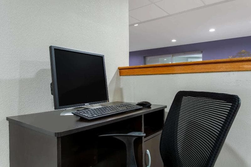 Microtel Inn & Suites By Wyndham Philadelphia Airport photo 1