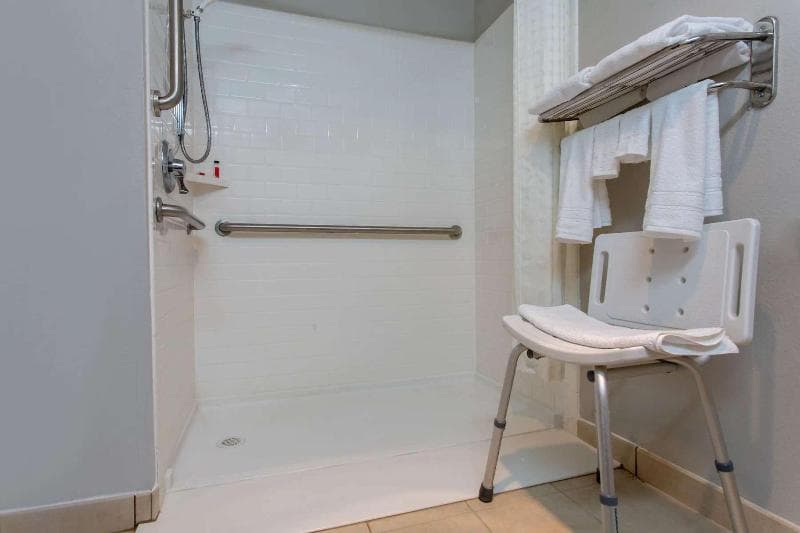 Microtel Inn & Suites By Wyndham Philadelphia Airport 3