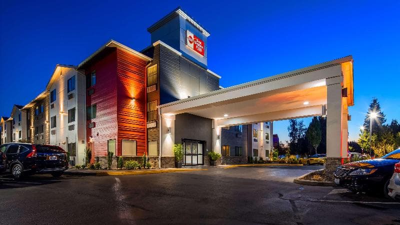 Best Western Plus Portland Airport Hotel & Suites 4