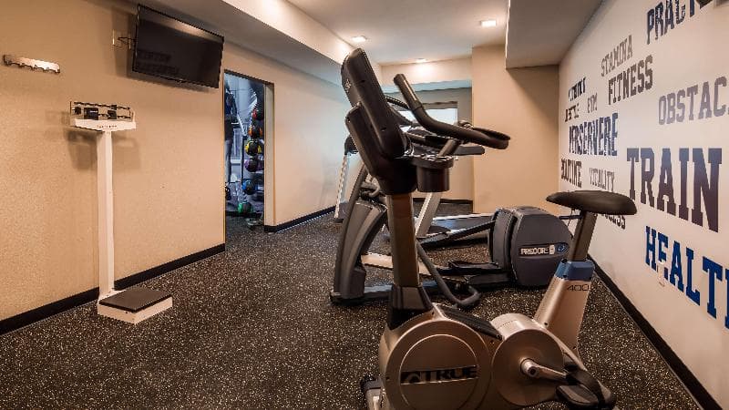 Best Western Plus Portland Airport Hotel & Suites 5