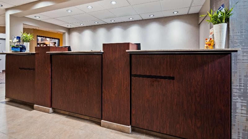 Best Western Plus Portland Airport Hotel & Suites 3