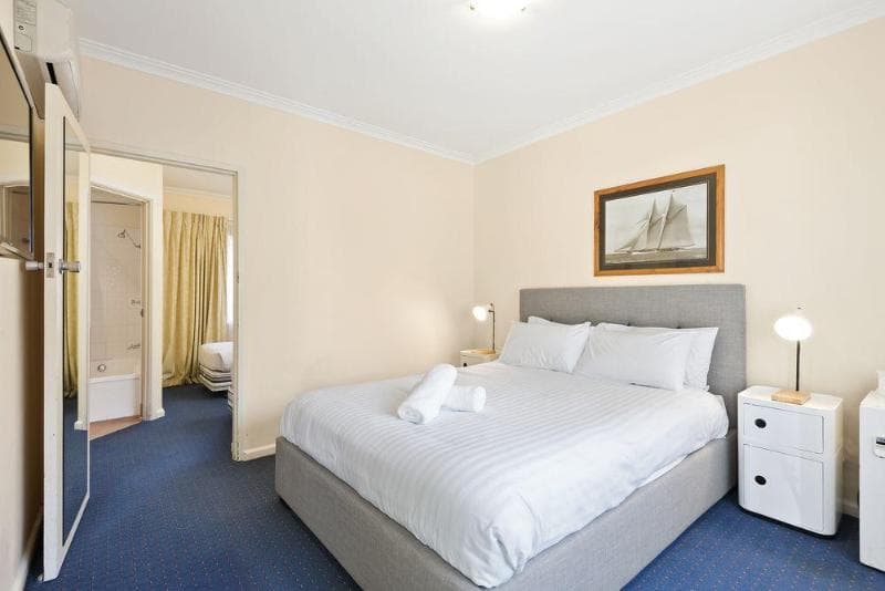 North Pier Hotel(Formerly The Continental Hotel) 3