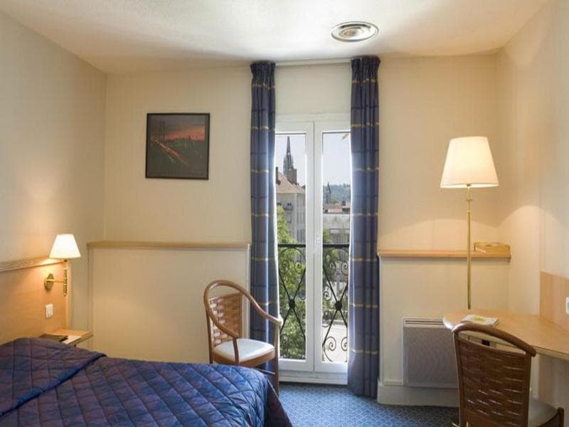 Hôtel Le Bourbon 4