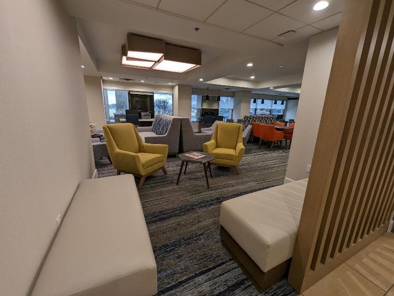 Holiday Inn Express Indianapolis Airport 4