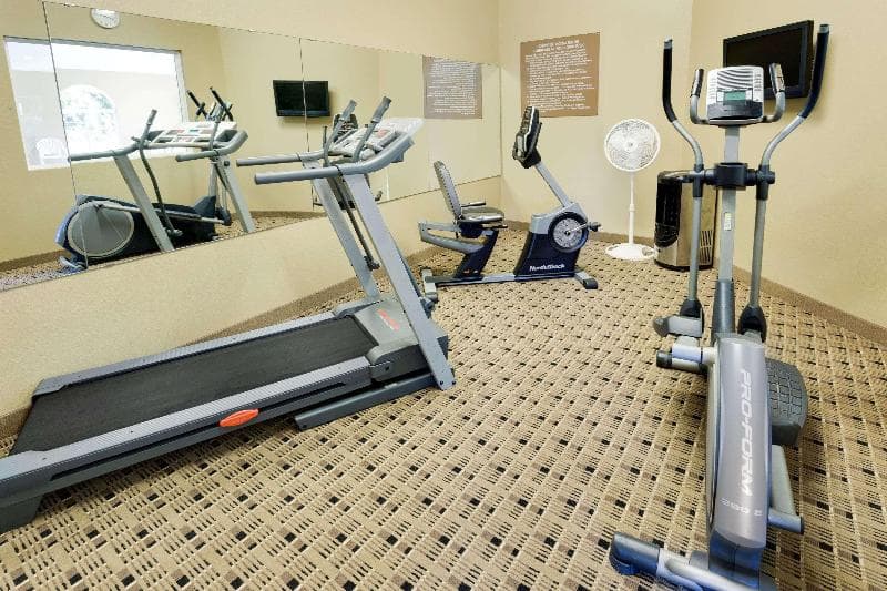 Microtel Inn & Suites By Wyndham Prairie Du Chien 2