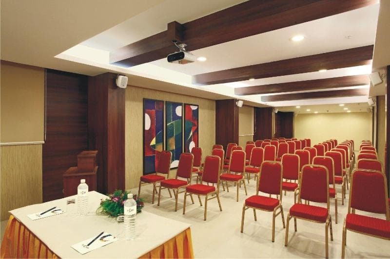 Cocoon Service Hotel (Adults Only) 3