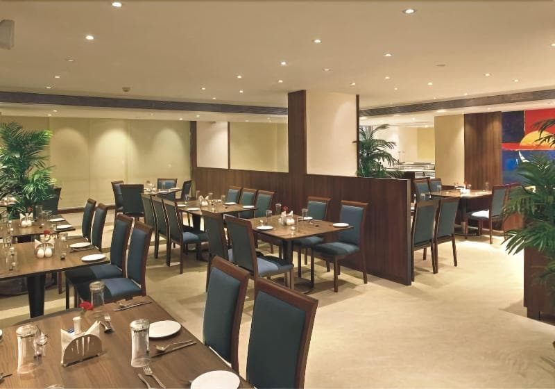 Cocoon Service Hotel (Adults Only) 4