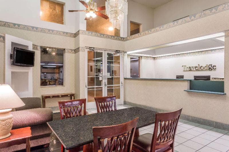 Days Inn By Wyndham Phoenix West 3
