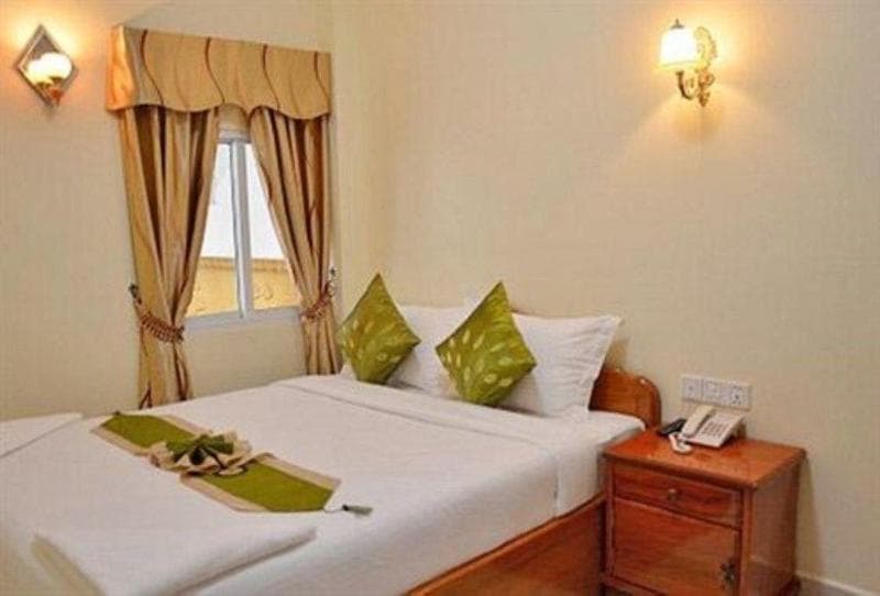 Green Centre Point Inn photo 1