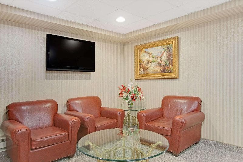 Travelodge by Wyndham Parsippany 5