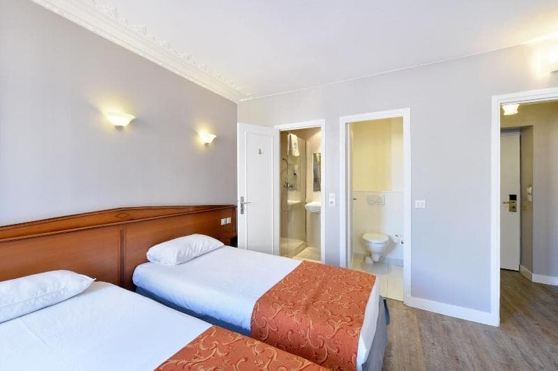 Newhotel Gare Du Nord 4