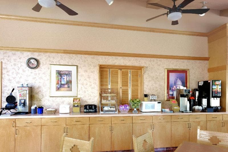 Days Inn And Suites Tempe 3