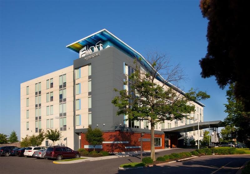 Aloft Philadelphia Airport 4