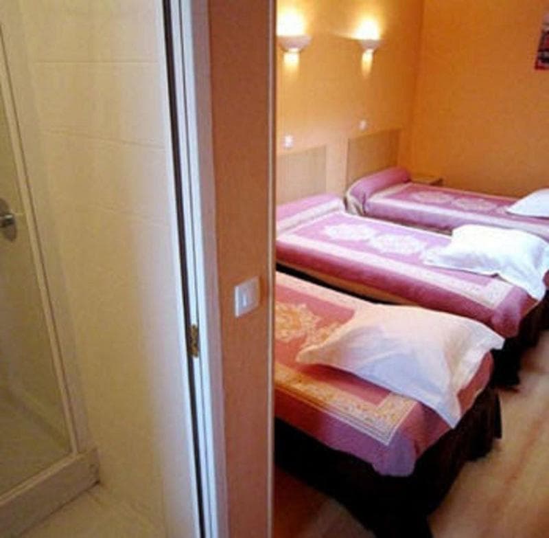 Hipotel Paris Voltaire Bastille 4