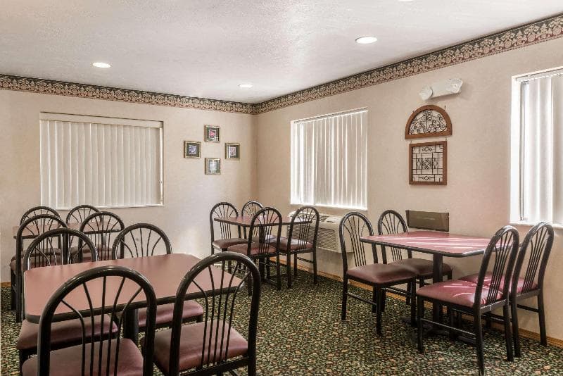 Super 8 By Wyndham New Stanton 3
