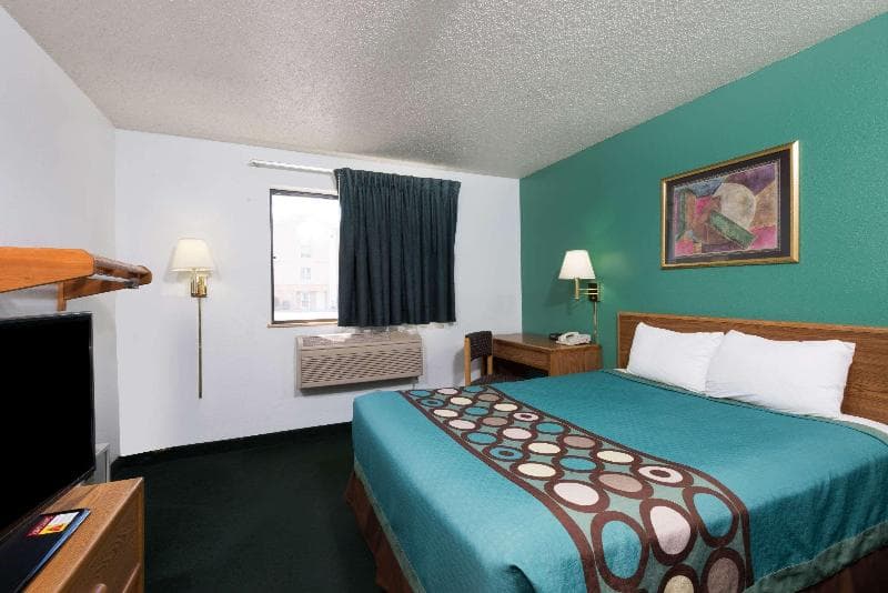 Super 8 By Wyndham New Stanton 4