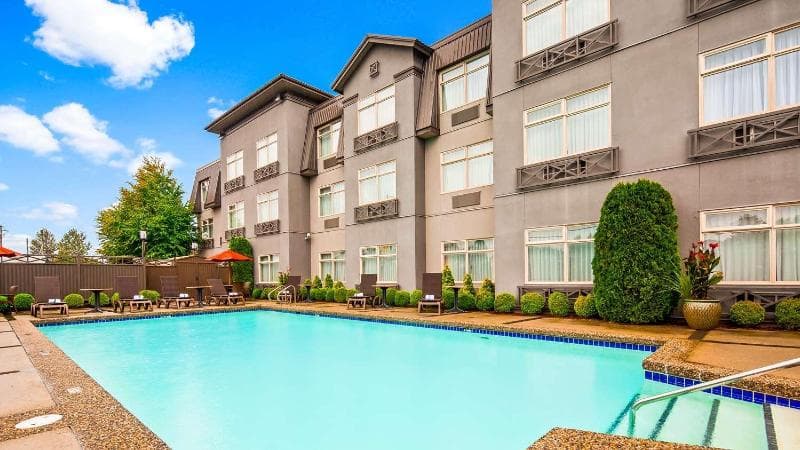 Best Western Plus Pitt Meadows Inn & Suites 3