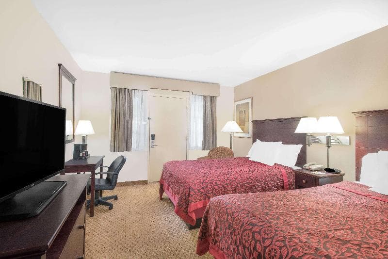 Days Inn by Wyndham Springfield/Philadelphia Intl Airport 4