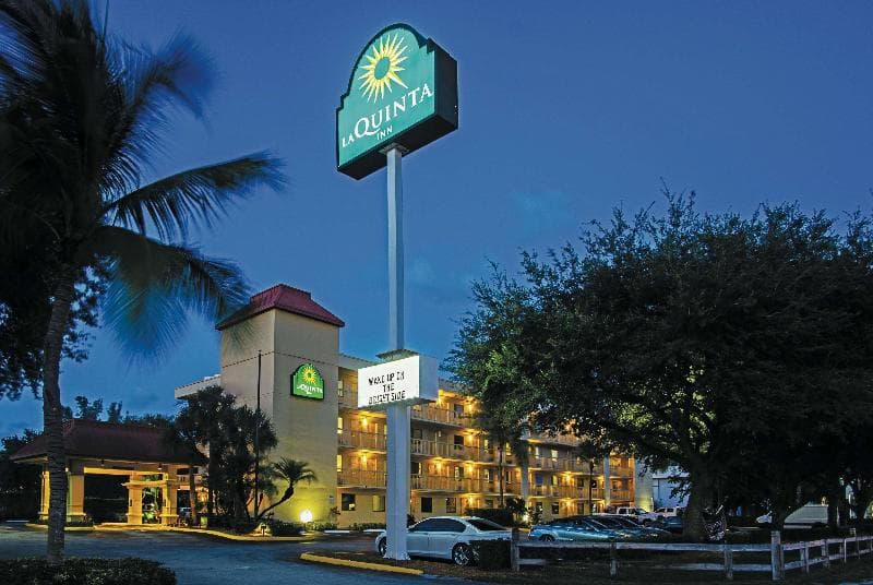 La Quinta Inn by Wyndham West Palm Beach Florida Turnpike 3