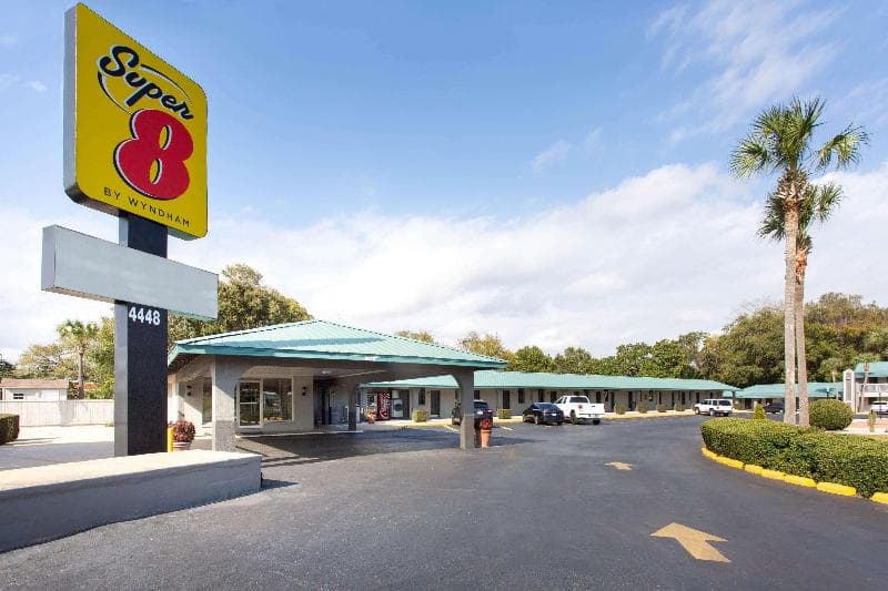 Super 8 by Wyndham Pensacola NAS Area 4