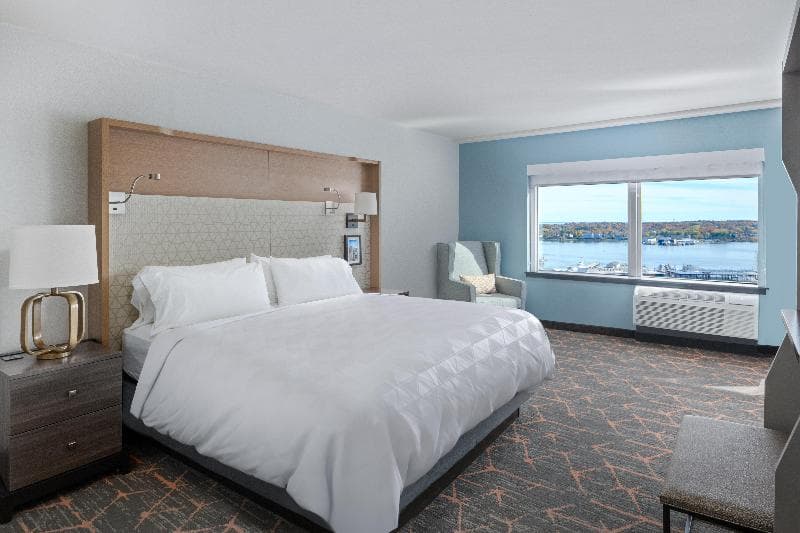 Holiday Inn Portland-By The Bay 5