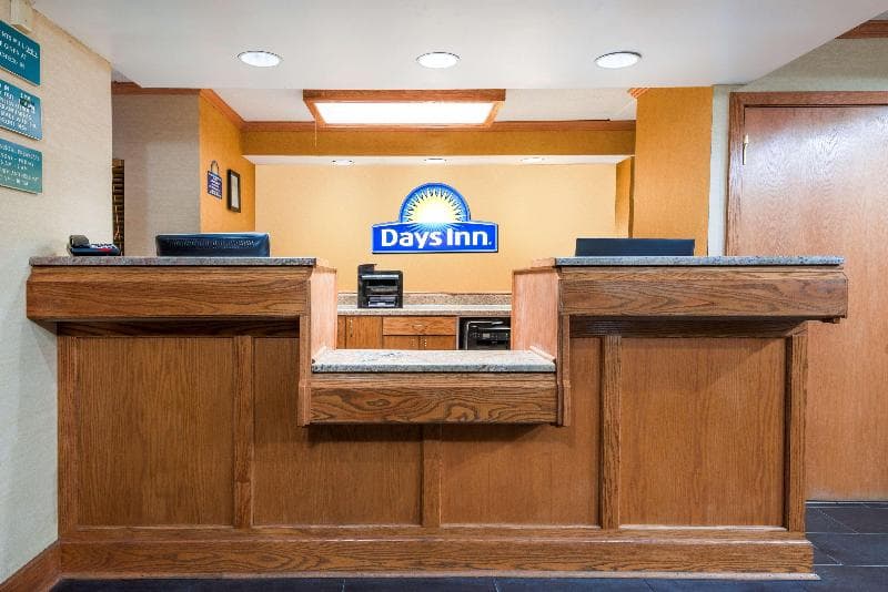 Days Inn by Wyndham Pittsburgh-Harmarville 3