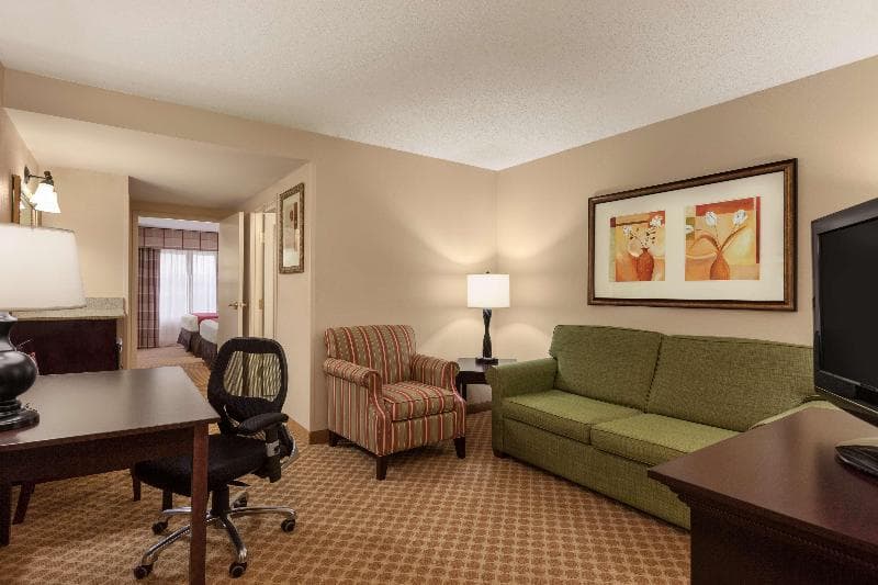 Country Inn & Suites By Radisson, Princeton, Wv 5