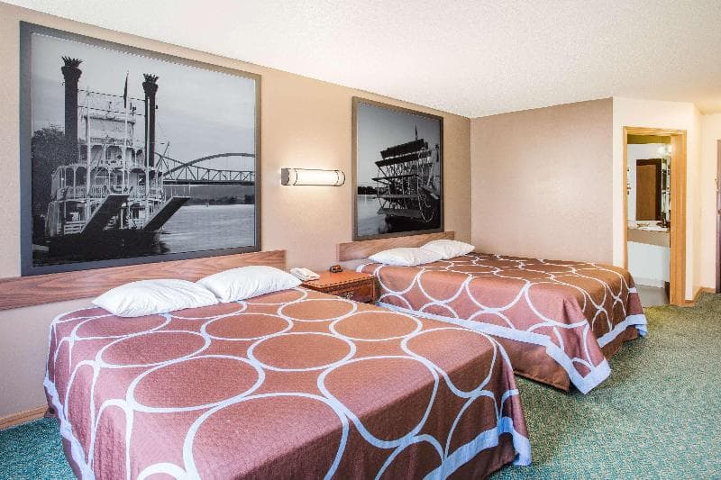 Super 8 By Wyndham Prairie Du Chien 2