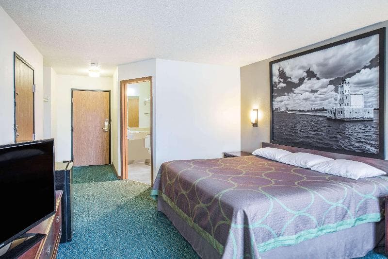 Super 8 By Wyndham Prairie Du Chien 3