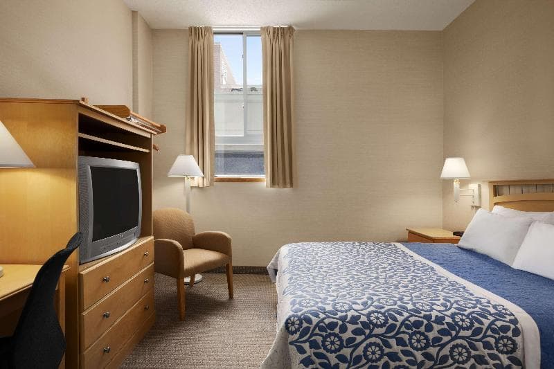 Days Inn by Wyndham Philadelphia Convention Center 5