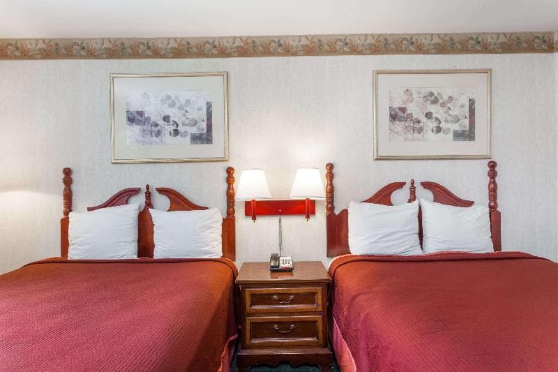 Travelodge By Wyndham Great Barrington Berkshires photo 1
